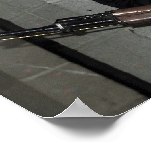 Ein Rollenspielfeind, der einen Dummy abrüstet Poster (Ecke)