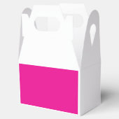 ein rosa Hintergrund mit Geschenkschachtel (Geöffnet)