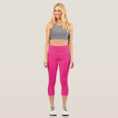 ein rosa Hintergrund mit schwarzem Rand Capri Leggings (Vorderseite)