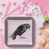 Ein rosa oder schwarz rosa rotes oder rotes Hallow Pappteller (Party)