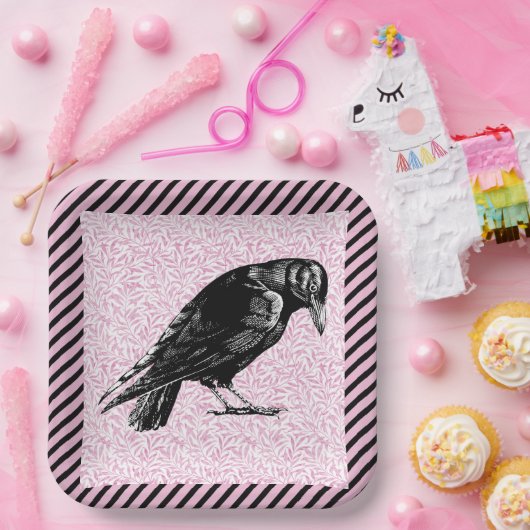 Ein rosa oder schwarz rosa rotes oder rotes Hallow Pappteller (Party)