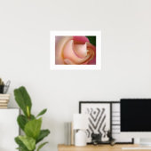 Ein rosa Rosenplakat surfen Poster (Heimbüro)