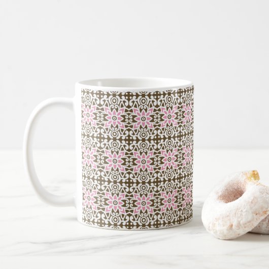 ein rosa und braunes Muster auf weißem Hintergrund Kaffeetasse (Mit Donut)