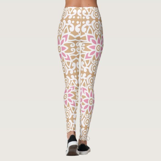 ein rosa-weiße Blume-Muster auf braunem Hintergrun Leggings (Rückseite)