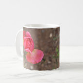 Ein Rosebud im November Kaffeetasse (Vorderseite Links)