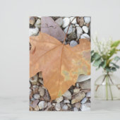 ein rostiges Kies-Blatt Briefpapier (Stehend Vorderseite)