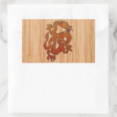 Ein roter Drache auf Bamboo wie Rechteckiger Aufkleber (Tasche)