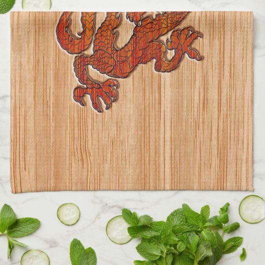 Ein roter Drache auf Bambus mögen Geschirrtuch (Gefaltet)