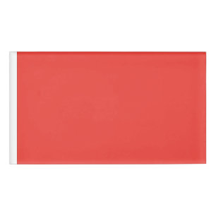 ein roter Hintergrund mit weißem Rand Namenschild