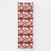 Ein roter Teppich mit einem textilen Muster wird a Banner (Vertikal)