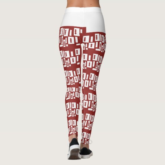 Ein roter Teppich mit einem textilen Muster wird a Leggings (Rückseite)