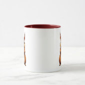 Ein rotes Eichhörnchen mit hellen Augen. Tasse (Zentrum)