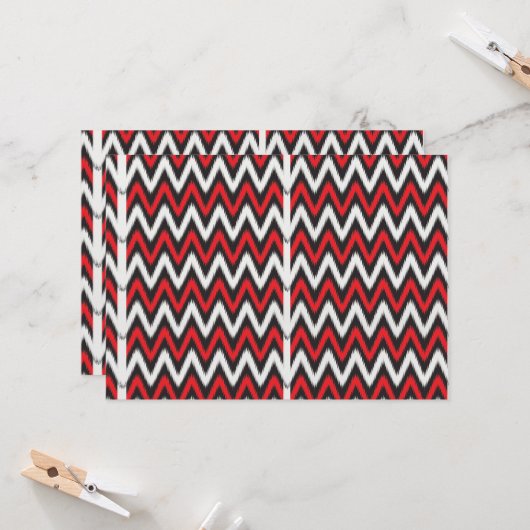 ein rotes und schwarzes Zickzackmuster auf weißem  Einladung (Vorderseite/Rückseite Beispiel)