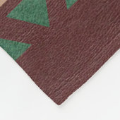 Ein rustikales Elch-Imitat Leder-Blick Fleecedecke (Ecke)