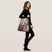 Ein rustikales Winter-Patchwork mit Stechpalmenbee Tragetaschen Mit Langen Trägern (Am Model)