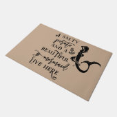 Ein Salty Pirate und eine schöne Meerjungfrau lebe Fußmatte (Schrägansicht)