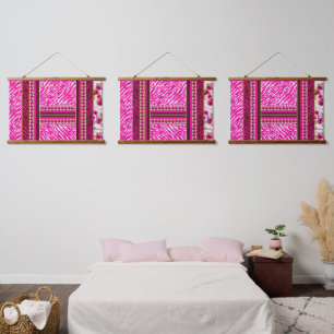 Ein sanftes, rosa und weiße Blume-Motiv mit anmuti Wandteppich Mit Holzrahmen