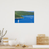 Ein Schiff ist in einem Motivierend Hafenposter si Poster (Küche)