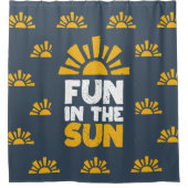 Ein Schild, das Spaß an der Sonne sagt Duschvorhang (Vorderseite)