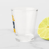 Ein Schild, das Spaß an der Sonne sagt Schnapsglas (Rechts)
