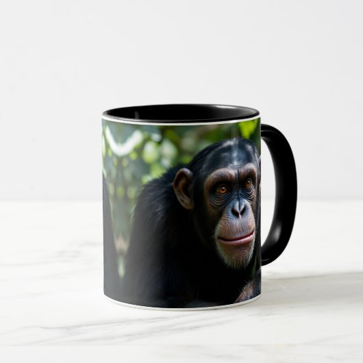 Ein Schimpanse starrt dir direkt in die Augen. Tasse (VorderseiteRechts)