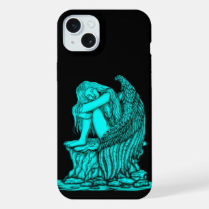 Ein schlafender Engel auf dem Stein iPhone 15 Plus Hülle