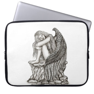 Ein schlafender Engel auf dem Stein Laptopschutzhülle