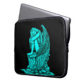 Ein schlafender Engel auf dem Stein Laptopschutzhülle (Vorderseite Links)