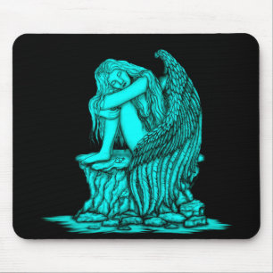 Ein schlafender Engel auf dem Stein Mousepad