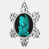 Ein schlafender Engel auf dem Stein Schneeflocken Zinn-Ornament (Rechts)