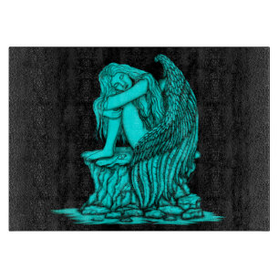 Ein schlafender Engel auf dem Stein Schneidebrett