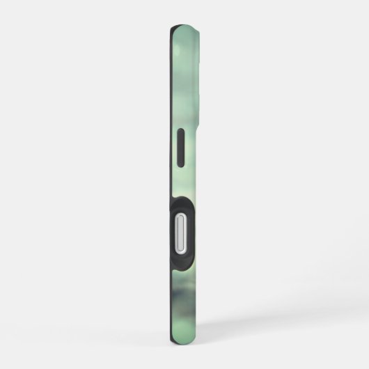 Ein schlafender Engel auf den Himmelswolken iPhone 16 Hülle (Rechte Seite)