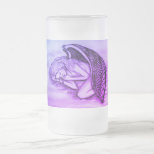 Ein schlafender Engel auf den Himmelswolken Mattglas Bierglas