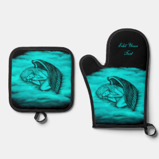 Ein schlafender Engel auf den Himmelswolken Ofenhandschuh & Topflappen-Set