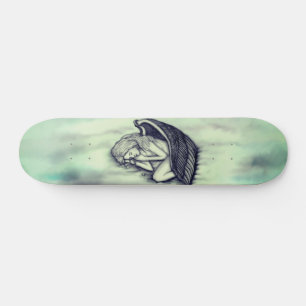 Ein schlafender Engel auf den Himmelswolken Skateboard