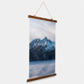 Ein schlafender Riese Wandteppich Mit Holzrahmen (Gewinkelt)