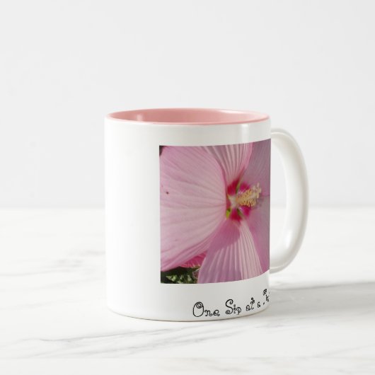 Ein Schlückchen auf einmal! Zweifarbige Tasse (VorderseiteRechts)