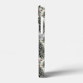 Ein schneebedeckter Wald mit Weihnachtsbäumen Case-Mate iPhone Hülle (Rückseite / Links)