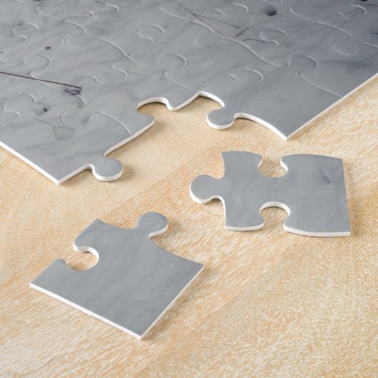 Ein schneebedeckter Weg durch einen Winterwald Puzzle (Seite)