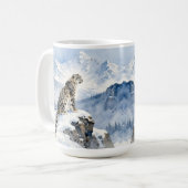 Ein Schneeleopard auf schneebedecktem Gipfel Kaffeetasse (Vorderseite Links)
