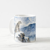 Ein Schneeleopard auf schneebedecktem Gipfel Kaffeetasse (Vorderseite Links)