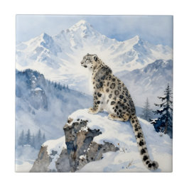 Ein Schneeleopard auf schneebedecktem Gipfel perso Fliese