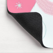 Ein Schneemann, der für eine fallende Schneeflocke Mousepad (Ecke)