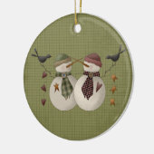 Ein schneeweißer Weihnachtsschmuck der Keramik (Links)