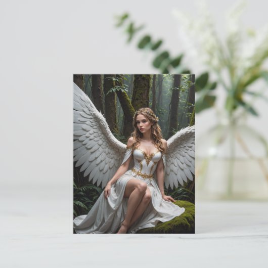 Ein schöner Engel im Wald Postkarte (Stehend Vorderseite)