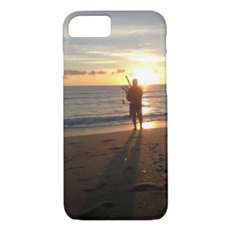 ein schöner Sonnenaufgang am Strand mit Musik Case-Mate iPhone Hülle