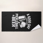 Ein schöner Tag beginnt mit Pickleball & Kaffeegen Badehandtuch (Badehandtuch)