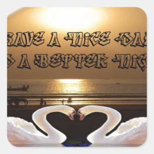 Ein schöner Tag und ein besseres nächtliches Zitat Quadratischer Aufkleber