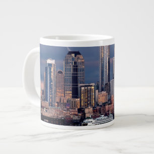 Ein schöner und drastischer Sonnenuntergang Jumbo-Tasse