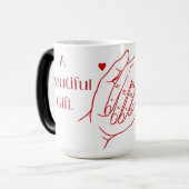 'Ein Schönes Geschenk' Farbveränderliche Tasse (Vorderseite Links)